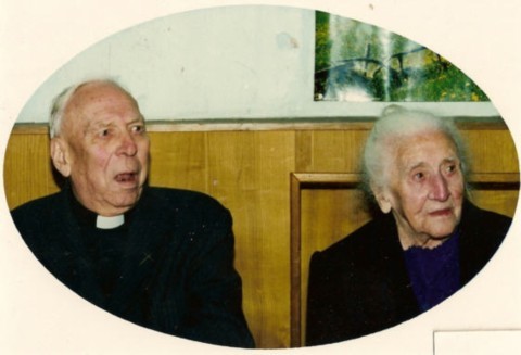 L’abbé Depauw et sa sœur Mme D’Haese L’abbé Depauw et sa sœur Mme D’Haese