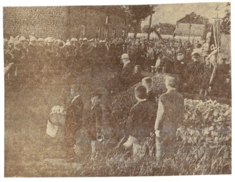 21/07/62 – L’Harmonie au monument aux morts, avec Participation de la jeune clique maubraisienne 21/07/62 – L’Harmonie au monument aux morts, avec Participation de la jeune clique maubraisienne